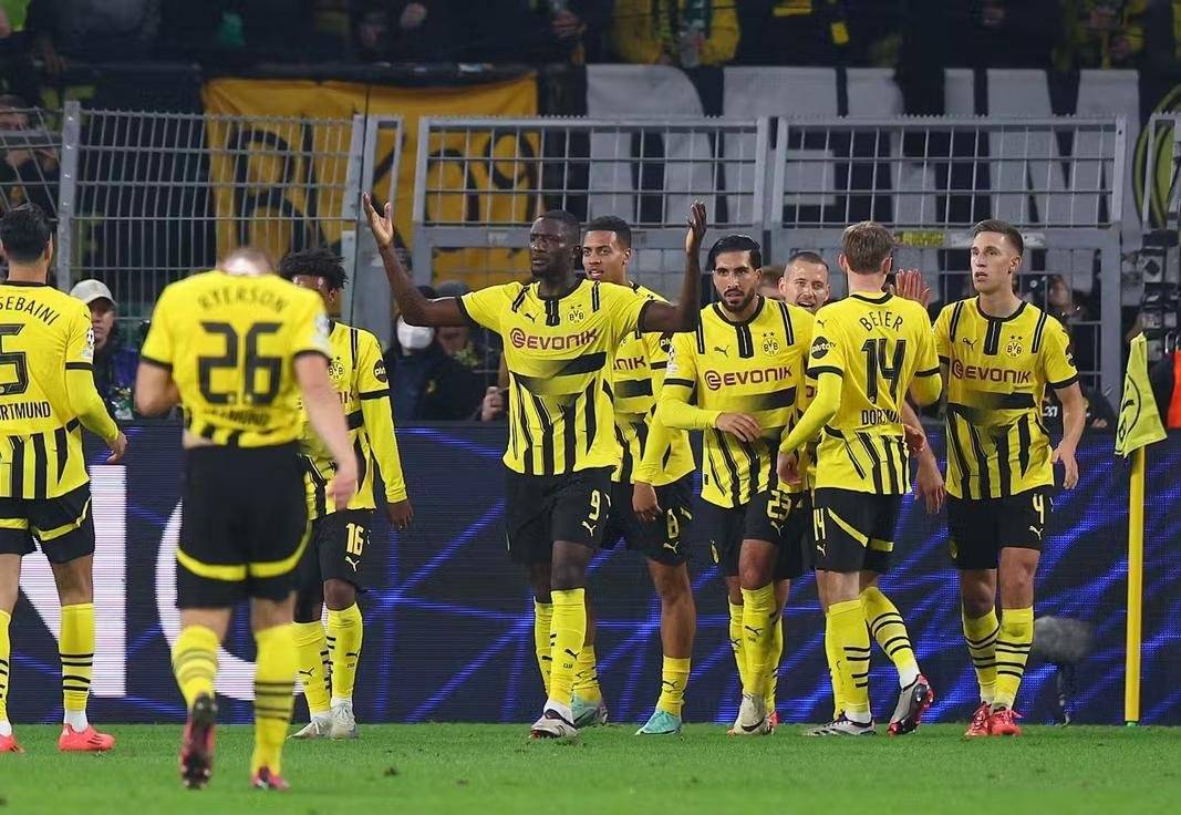 包含关键时刻德甲传出新动向；多特蒙德止住颓势；管理层表态：态度坚定；纪律约束更严格的词条