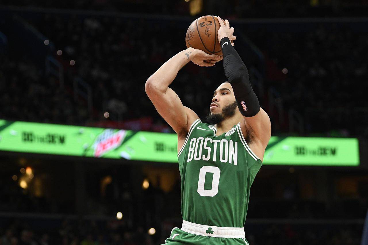 开元体育-清晨波士顿凯尔特人调整名单以备NBA常规赛；止住颓势环节打磨；球迷炸锅；身体对抗强度拉满的简单介绍